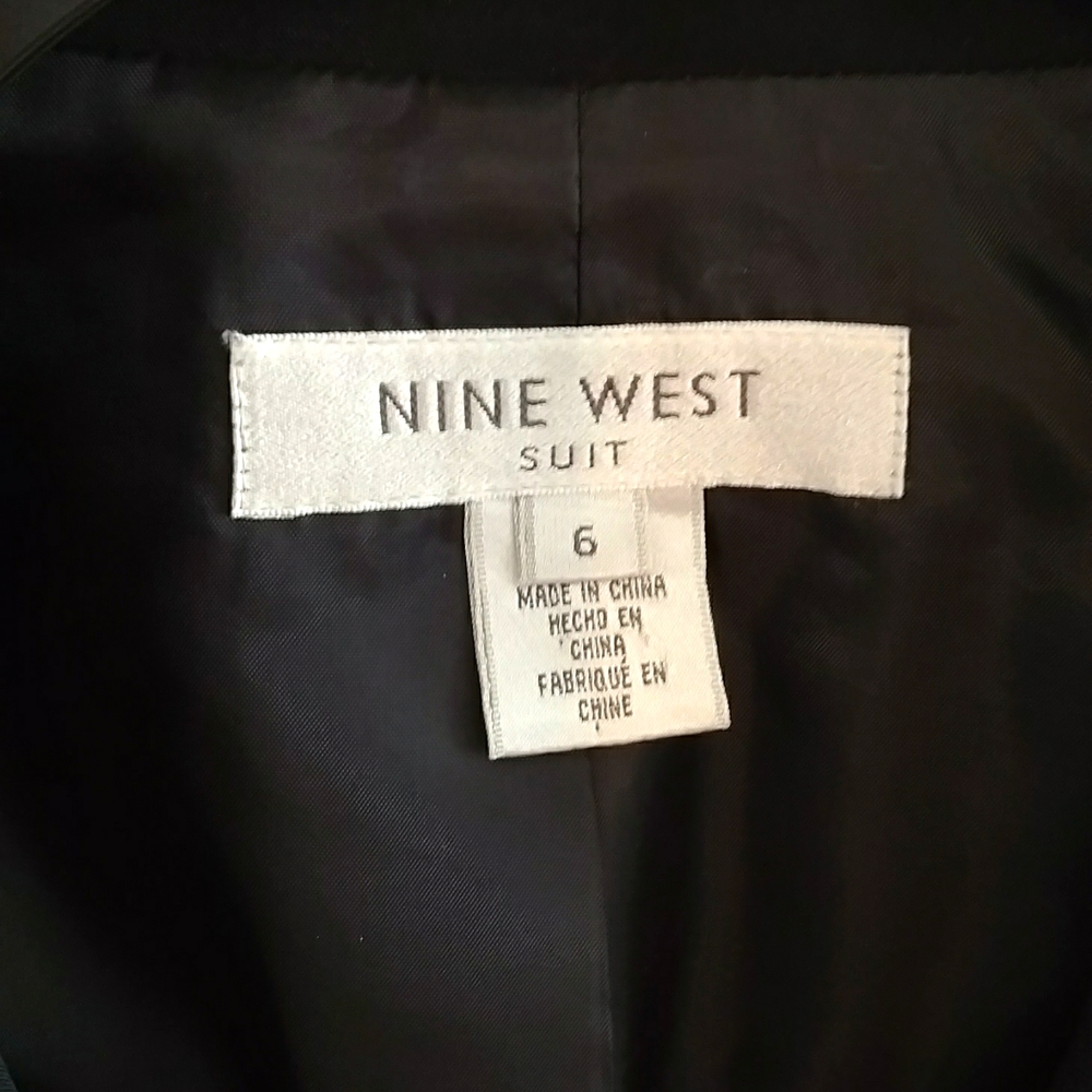 Nine West - Perfect Black Blazer - Size 6 - Picture 9 of 10